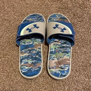 Boys Under Armour slides
